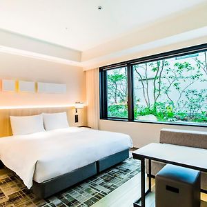 King Room Garden View